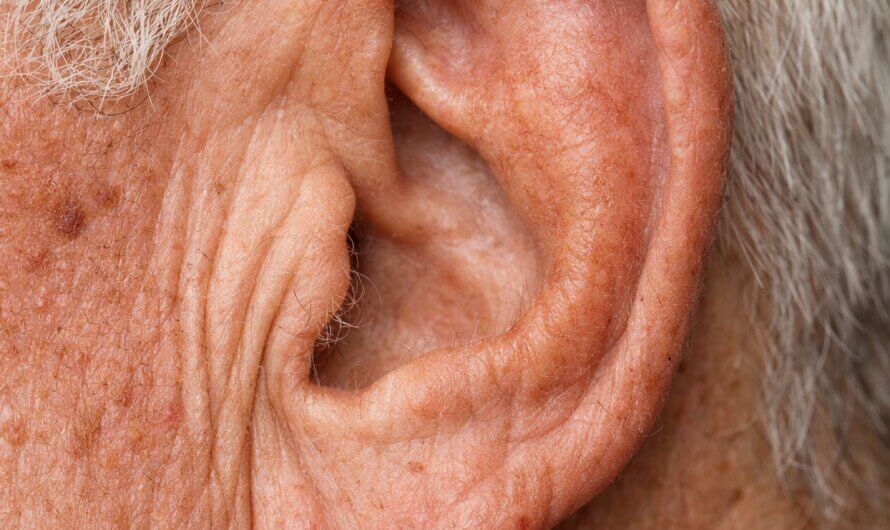 CHU de Saint-Étienne: Un senior de 76 ans sourd retrouve l’ouïe grâce à une opération jamais réalisée au monde